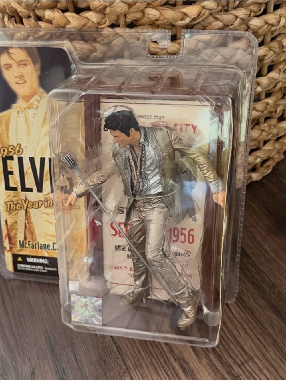 McFarlane Toys 1956 Elvis Presley The Year In Gold Figure 4th Ed 2005 NIB VTG